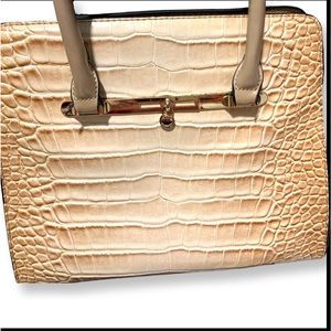Beautiful tan leather handbag